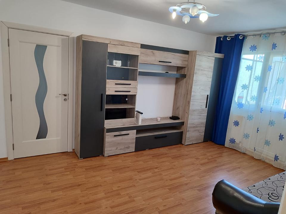 3 camere, Milcov