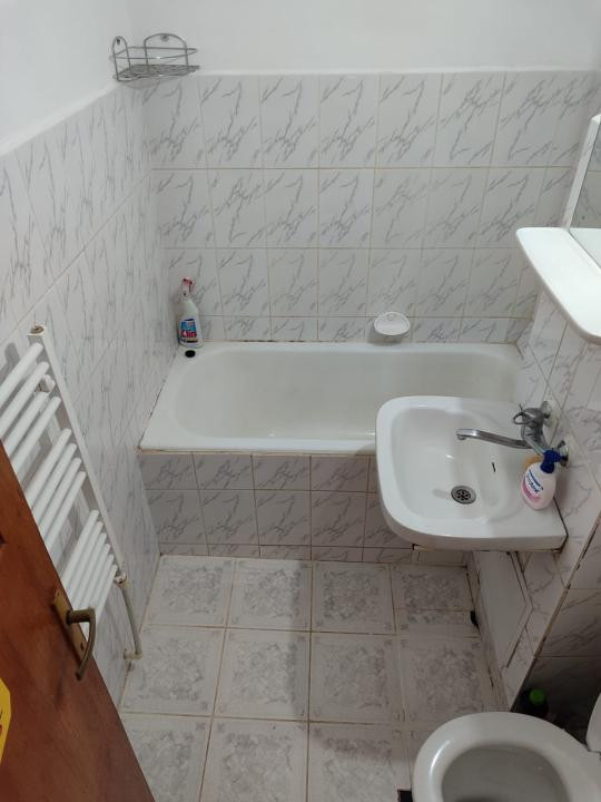 3 camere, Milcov