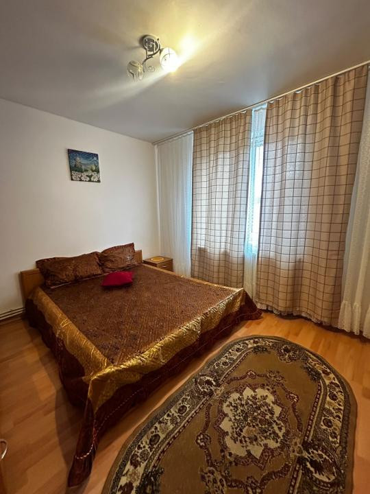 Apartament 2 camere decomandate, 9 Mai