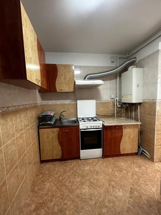 Apartament 2 camere decomandate, 9 Mai