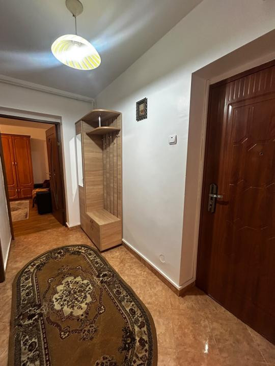 Apartament 2 camere decomandate, 9 Mai