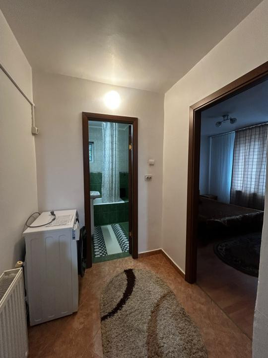 Apartament 2 camere decomandate, 9 Mai