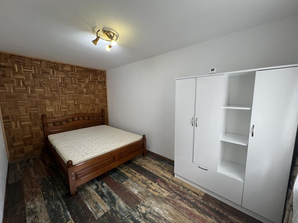 Apartament renovat, 2 camere, Universitate