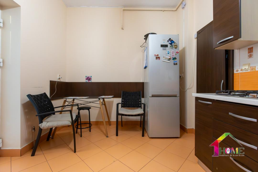 Două case în inima Bacăului.