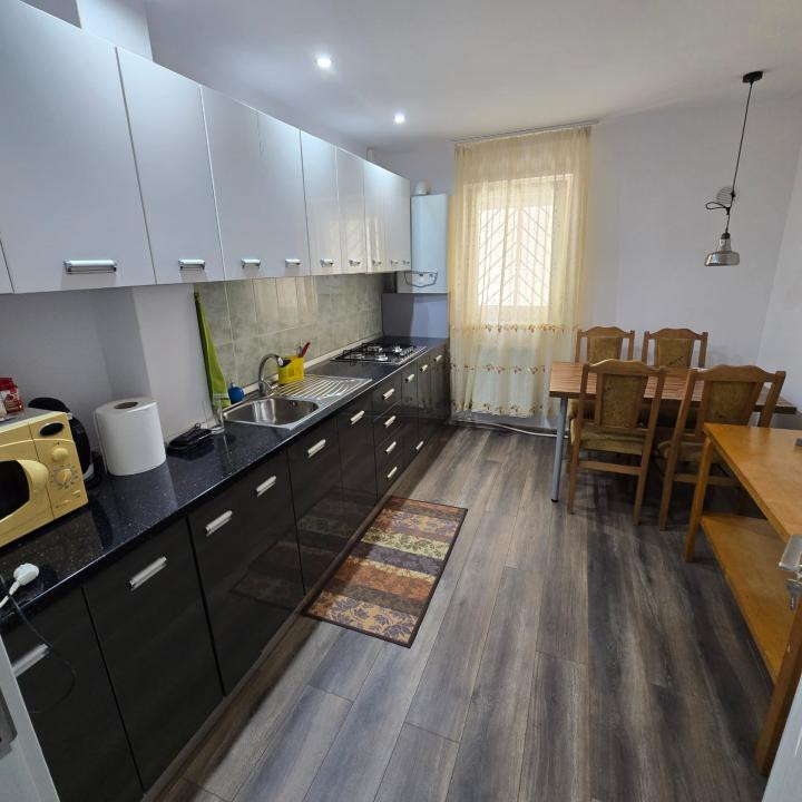 Spre închiriere | Apartament | 3 camere 