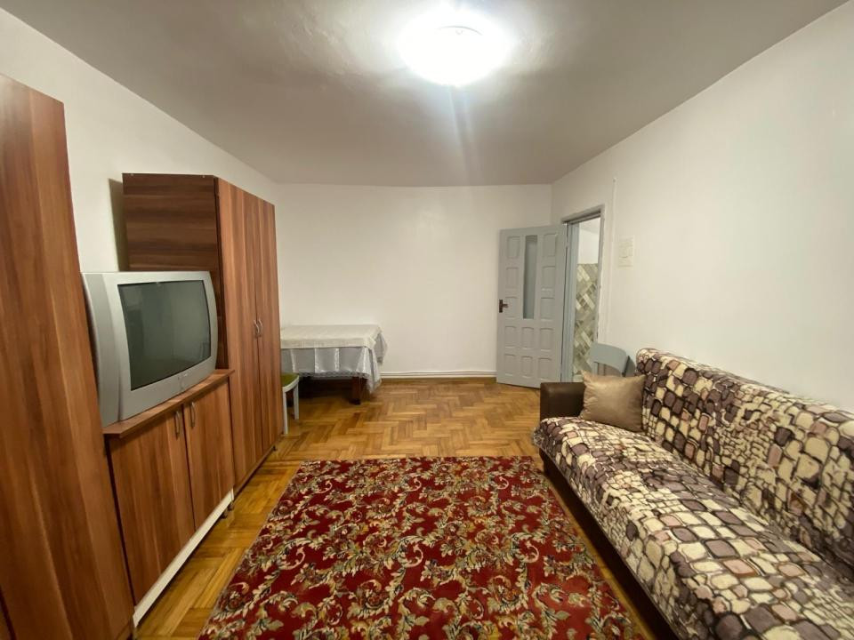 Garsoniera decomandata, Alexandru cel Bun