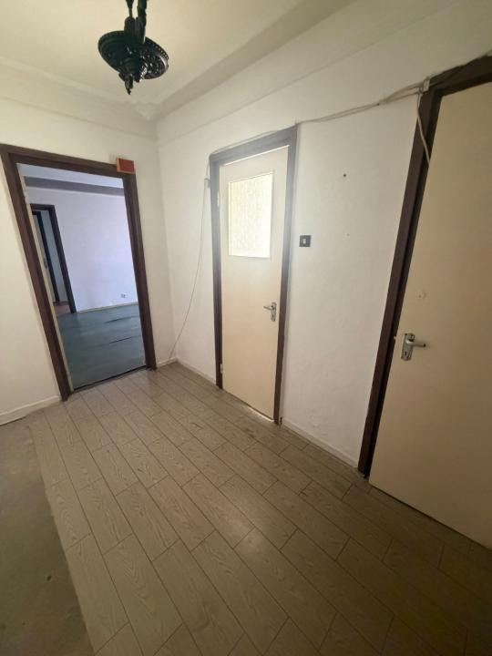 Apartament 3 camere, Narcisa