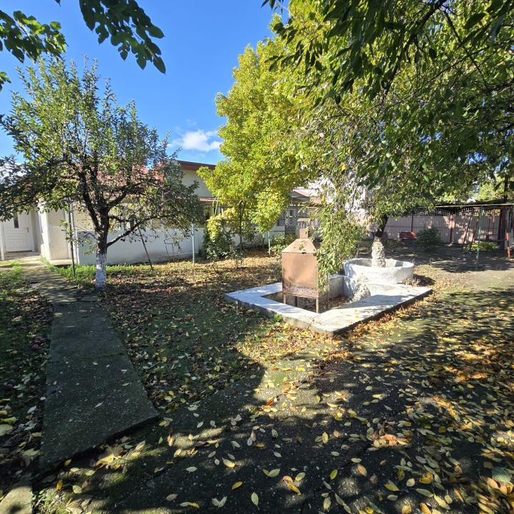 Casa in Centrul Bacaului