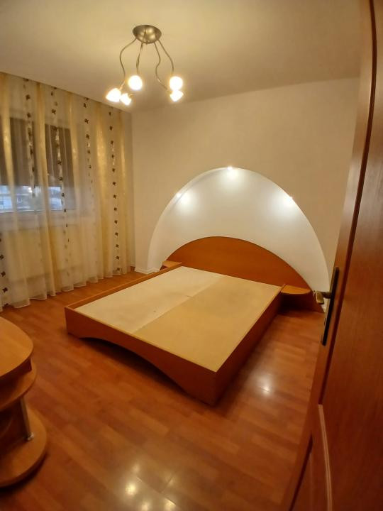 Ultracentral, 3 camere, MODERN