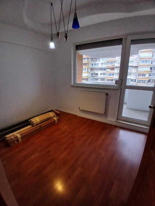 Ultracentral, 3 camere, MODERN