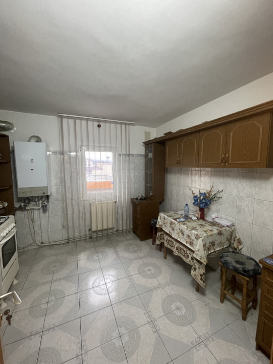 Apartament decomandat Comanesti Proprietar