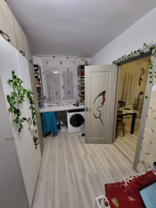 Apartament et.1 zona Cora