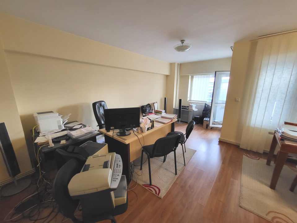 Apartament 3 camere Ultracentral Bloc Nou