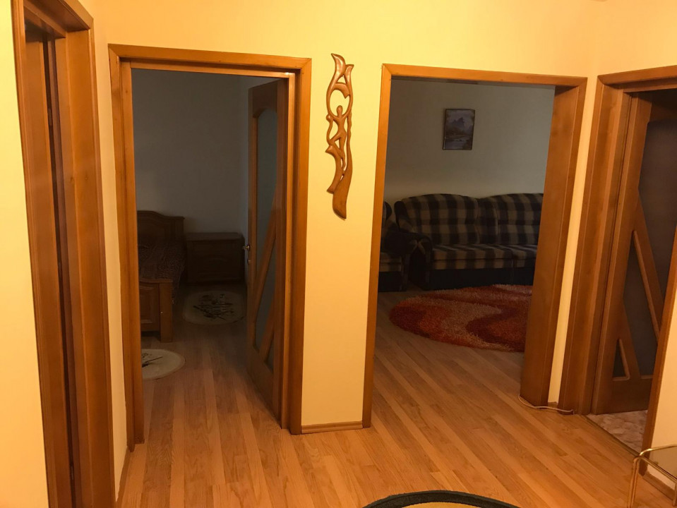 Apartament inchiriere, 3 camere decomandate, Bazinul de inot, Bacau