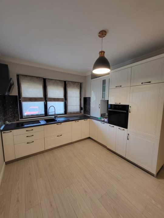 Apartament lux, 4 camere, Bacau