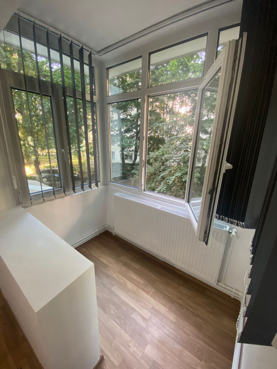 Apartament 3 camere, de inchiriat, Bacau