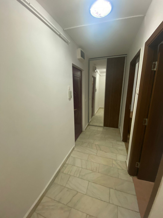 Apartament 3 camere, de inchiriat, Bacau
