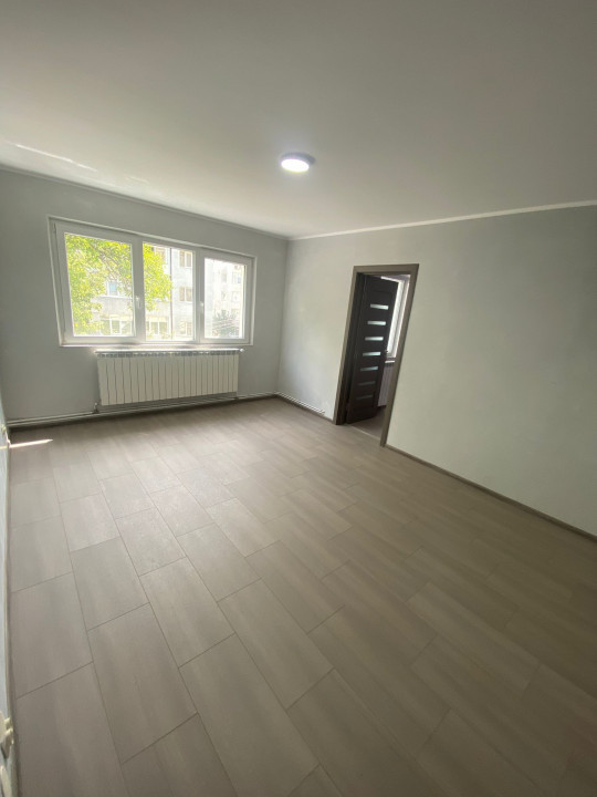 Apartament de vanzare, 2 camere, renovat total