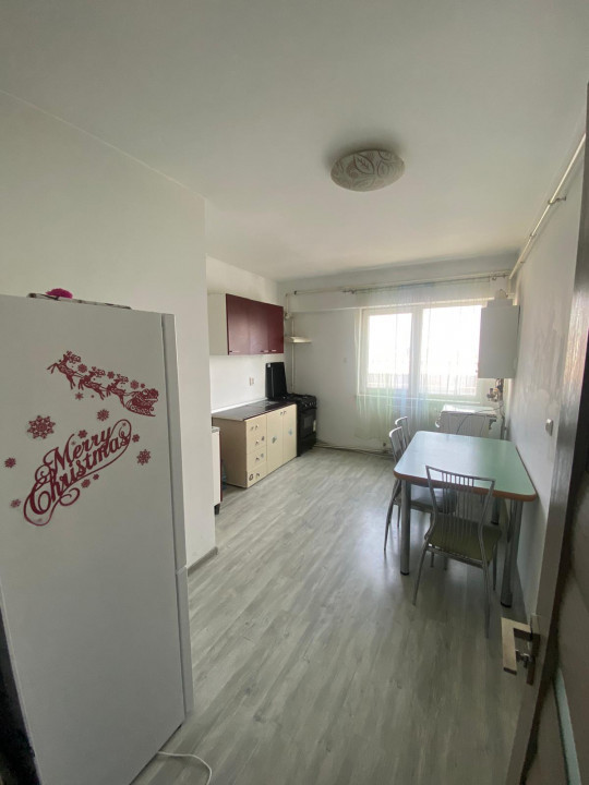 Apartament Ultracentral, 3 camere, de inchiriat, Bacau