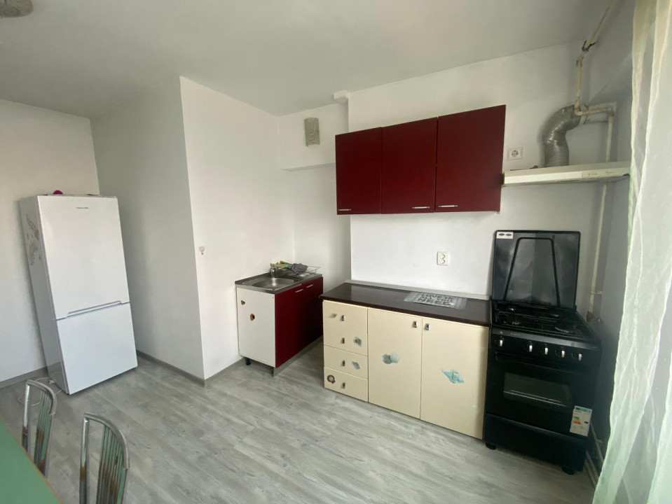 Apartament Ultracentral, 3 camere, de inchiriat, Bacau