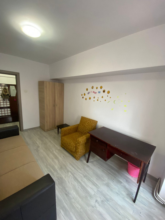 Apartament Ultracentral, 3 camere, de inchiriat, Bacau