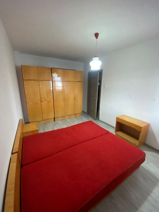 Apartament Ultracentral, 3 camere, de inchiriat, Bacau