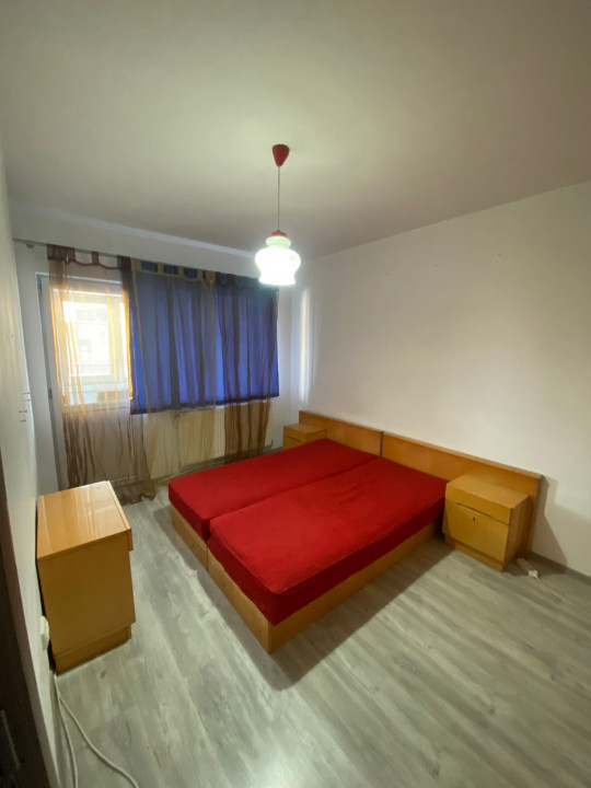 Apartament Ultracentral, 3 camere, de inchiriat, Bacau