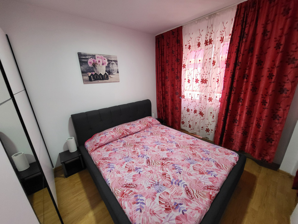 Apartament cu 3 camere str. Mioritei