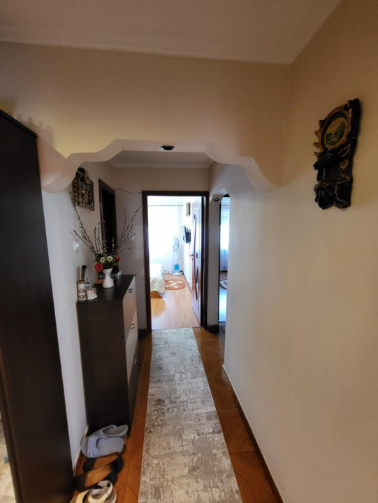 Apartament cu 3 camere zona Nord