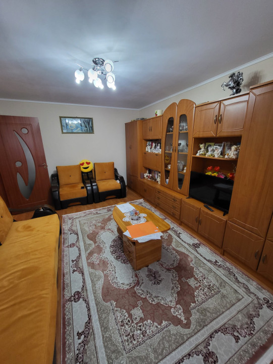 Apartament cu 3 camere zona Nord