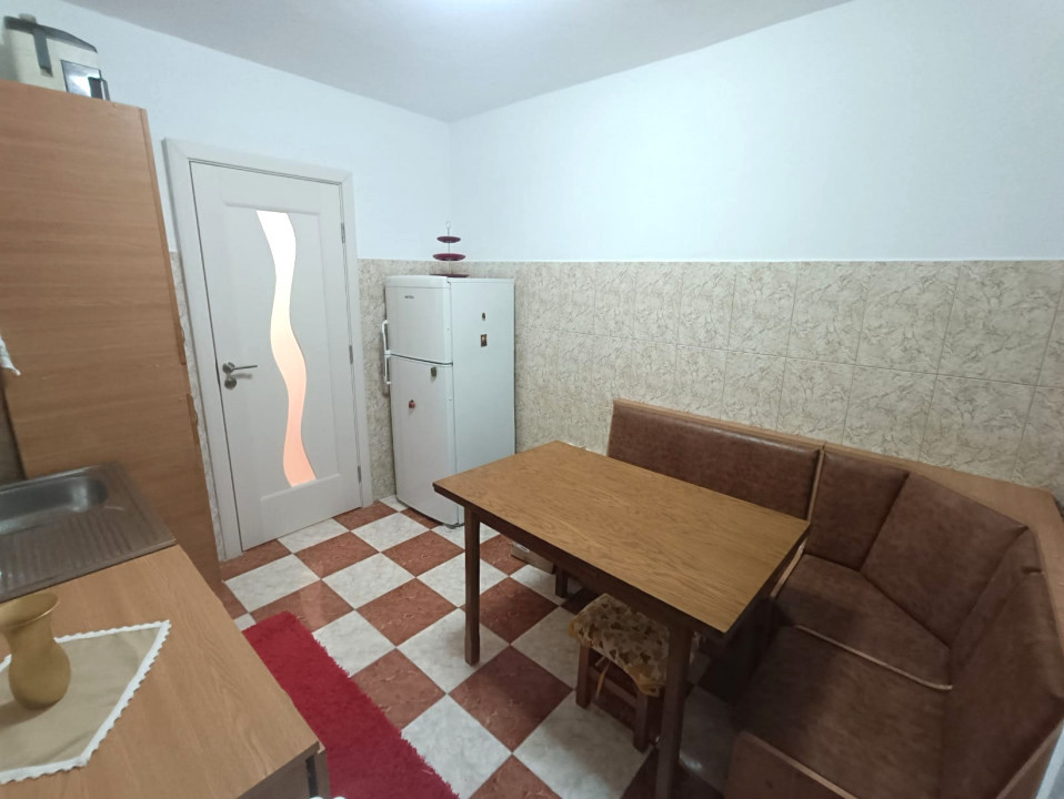 Apartament 2 camere, de inchiriat, Republicii