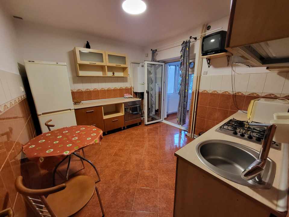 Apartament 4 camere, Ultracentral