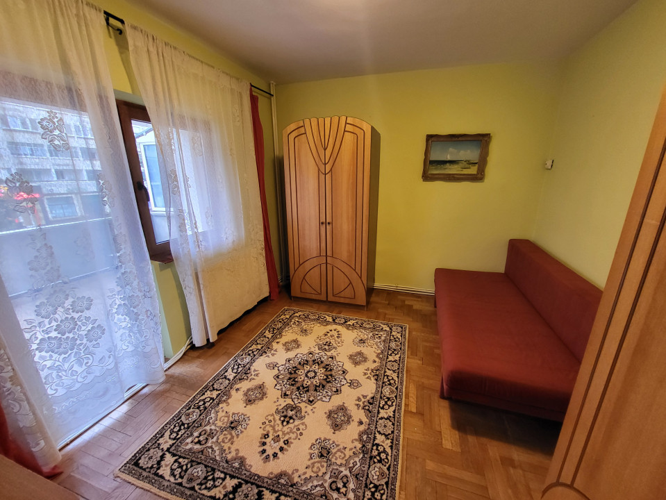 Apartament 4 camere, Ultracentral