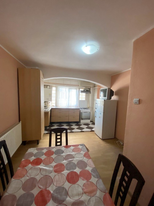 Apartament 2 camere, Universitate