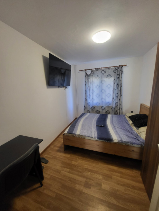 Apartament cu 3 camere zona Arena Mall