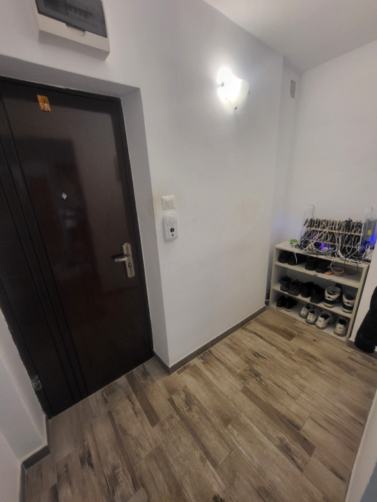 Apartament cu 3 camere zona Arena Mall