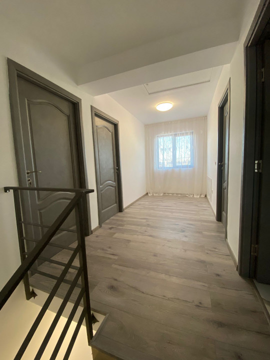 Casa 2024 cu 4 camere, terasa si curte, Sarata