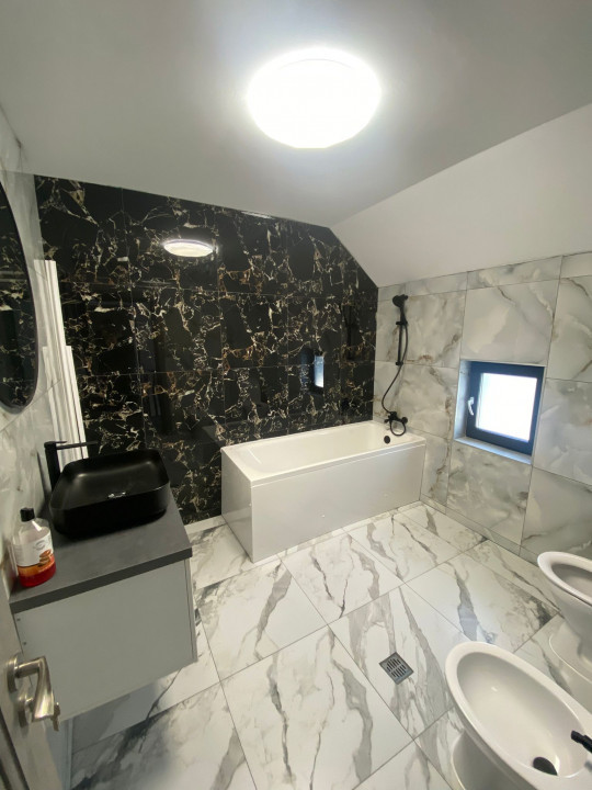 Casa 2024 cu 4 camere, terasa si curte, Sarata