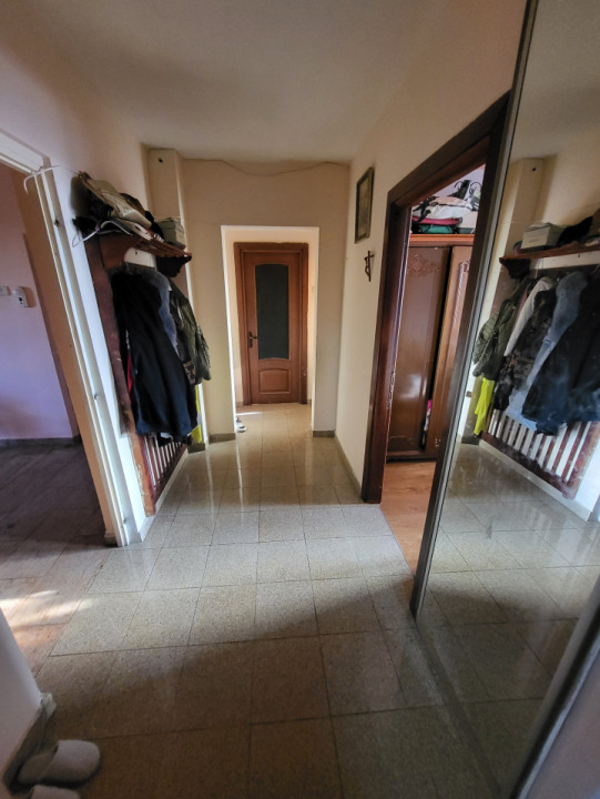 Apartament cu 4 camere