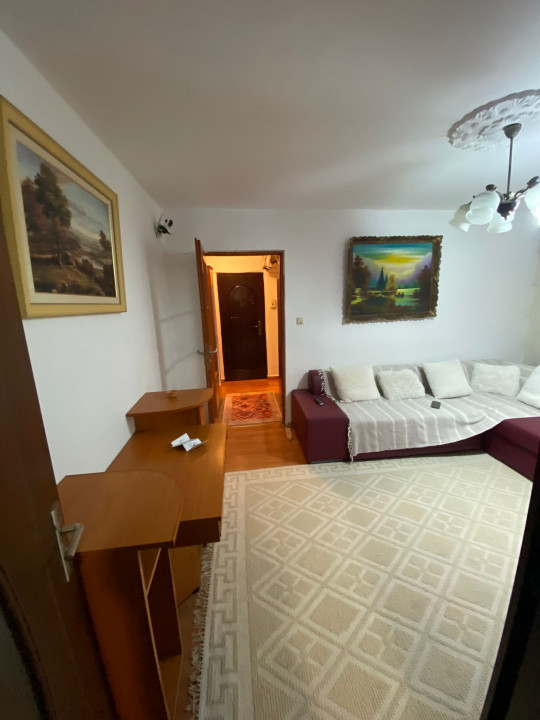 Apartament renovat, 2 camere, Milcov