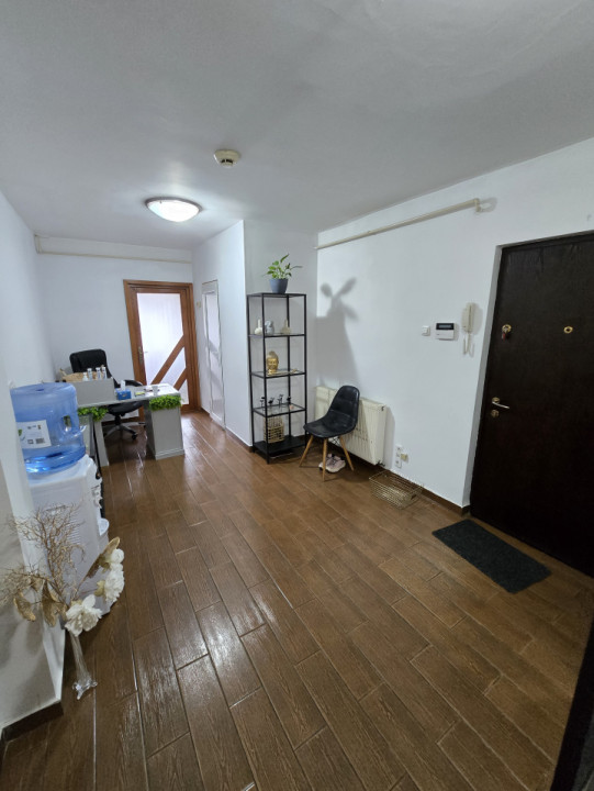 Spatiu birou/cabinet