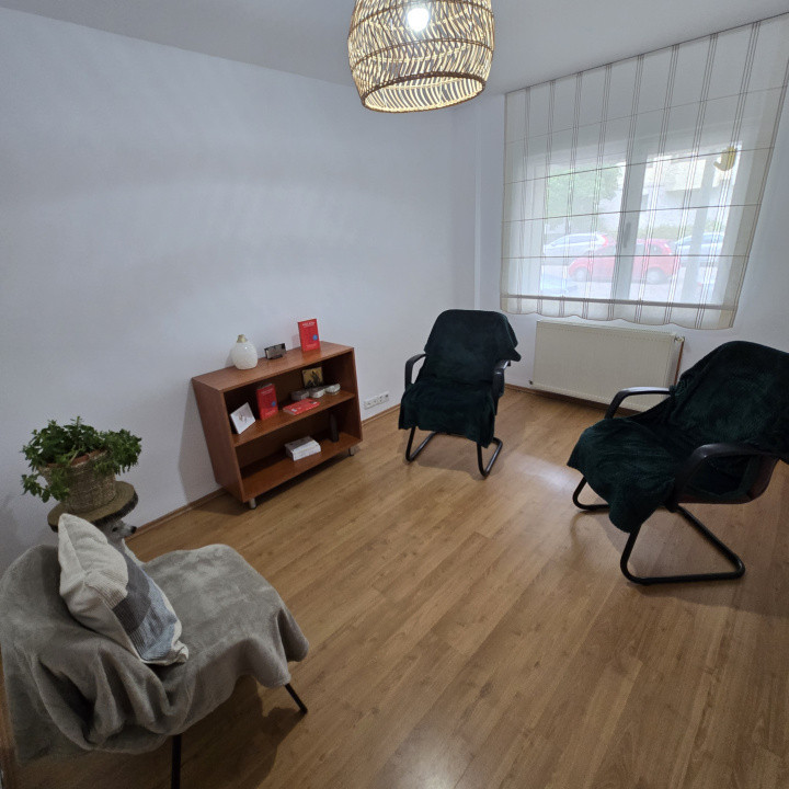 Apartament 3 camere pretabil birou