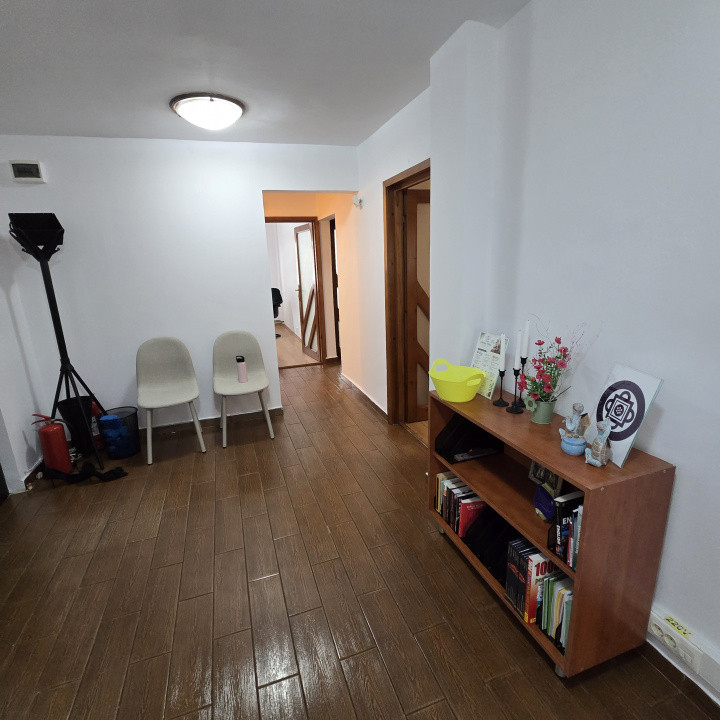 Apartament 3 camere pretabil birou