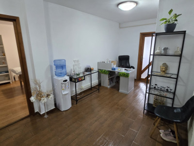 Spatiu birou/cabinet