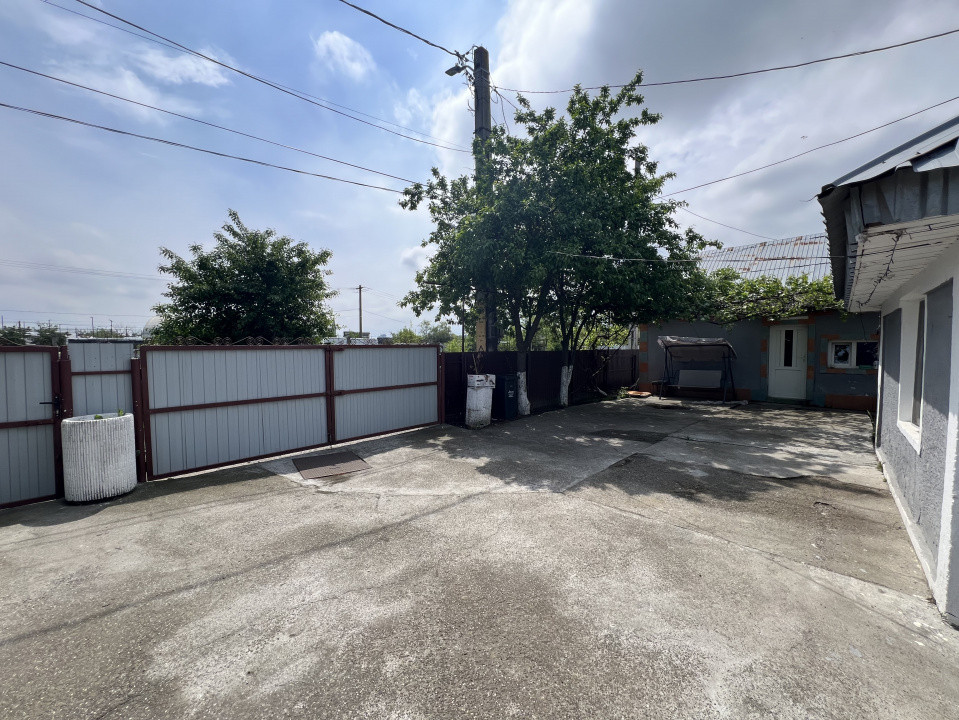 Casa 3 camere, Izvoare