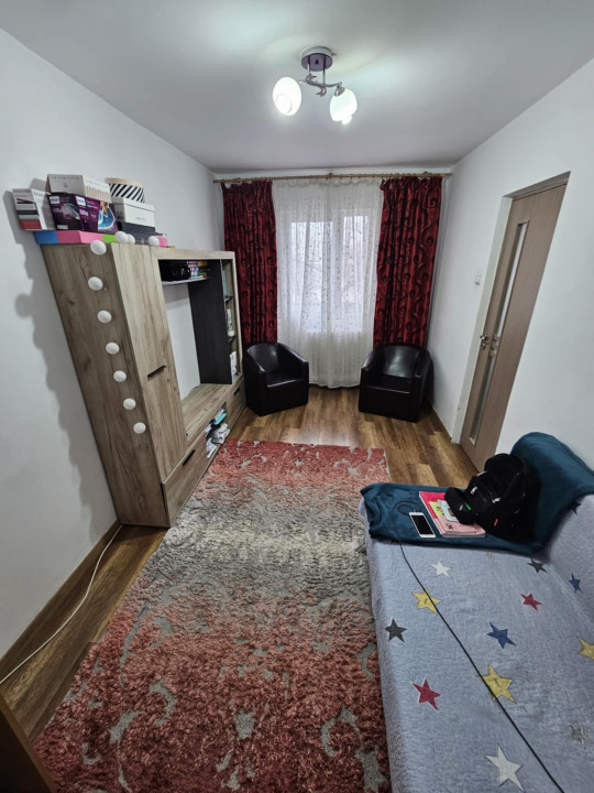 Apartament renovat, etaj 1