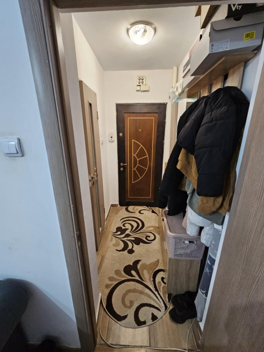 Apartament renovat, etaj 1