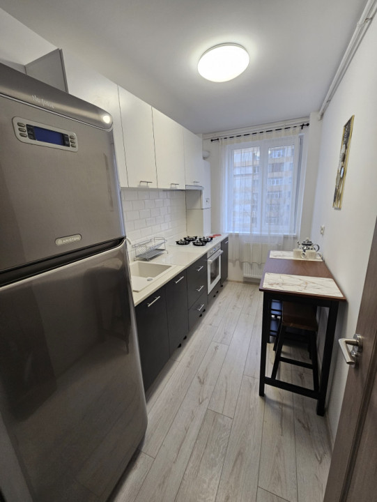 Apartament Renovat-2 camere decomandate 