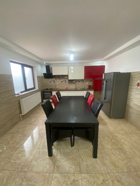 Casa 4 camere, de inchiriat, Bacau