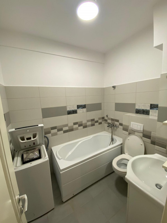 Apartament, bloc nou, zona Universitate
